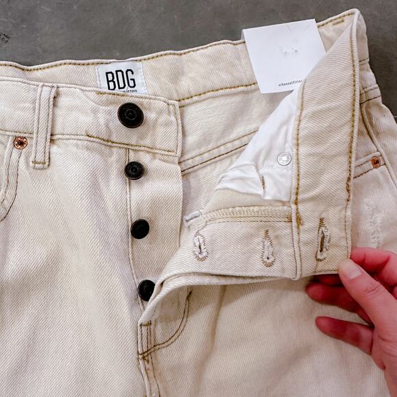 BDG Urban Outfitters Button Fly High Rise Straight Ripped Jeans Ecru W29 L32 NWT - Picture 4 of 12